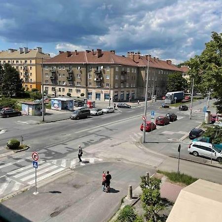 Ferienwohnung Priestranny 3 Izb. Apartman V Centre S Parkovanim. Banská Bystrica Exterior foto